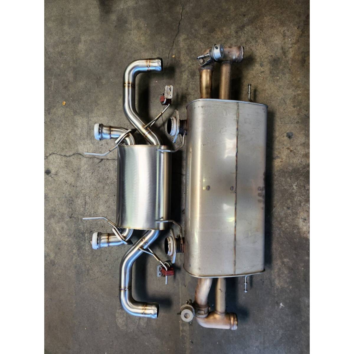 Aston Martin V8 Vantage Exhaust Rear X-Pipe Silencer